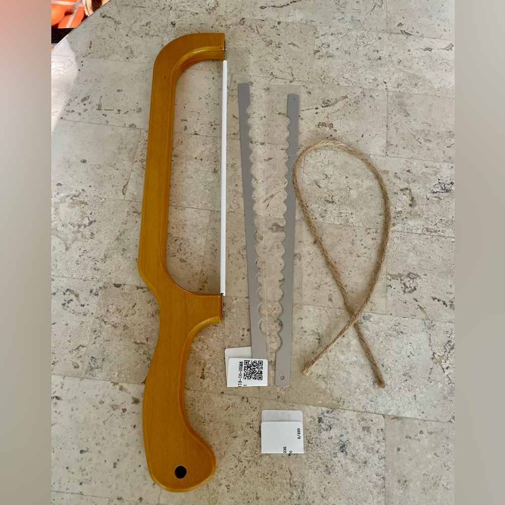 Earthly Bliss Co. Bamboo Bread Knife -Like New!